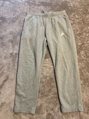 Nike Gray Fleece Sweatpants - Comfortable Everyday Bottoms